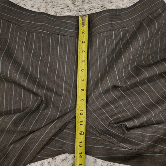Chico's SZ 3/16 Flat Front Straight Leg Gray W/Blue Pinstripe Stretch Trouser - Picture 7 of 11